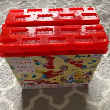 굴러가는 스위치 포켓몬 스테이지 키트 공이 하나 결품되어 있습니다.