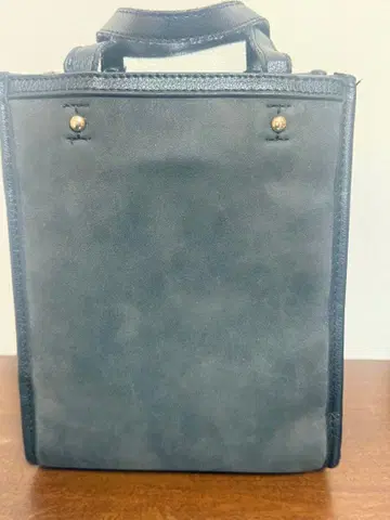 블랙 가죽 토트백