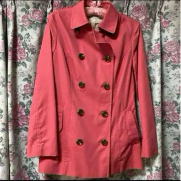 any sis의 트렌치코트