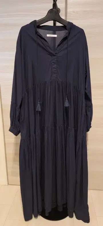 HOUSE OF LOTUS 후드 부착 네이비 긴팔 원피스