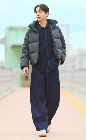 UNIQLO 배기 커브 청바지 NAVY size34