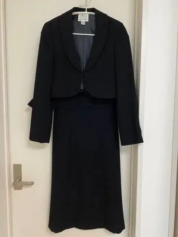 쿠미쿄쿠 온워드 자켓 포함 원피스 블랙 포멀