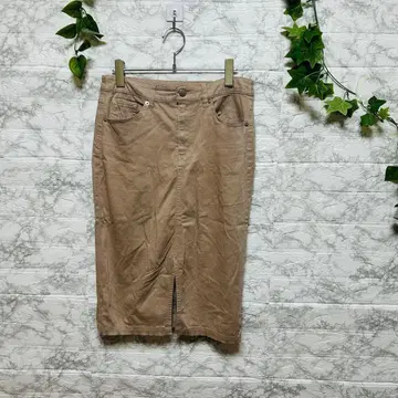 [ d59 ] [ 나노앤코 ] 베이지 타이트 스커트 앞 슬릿 [ S ]