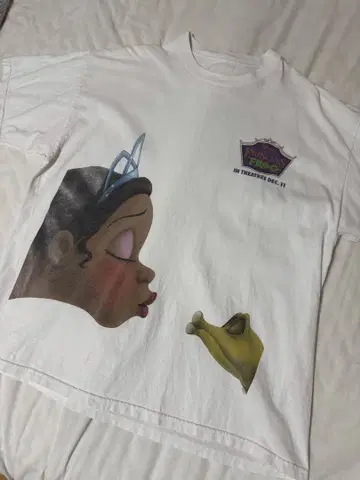 프린세스와 마법의 키스 T셔츠