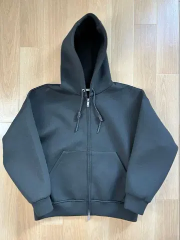 ZARA 네오프렌 이펙트 후드 부착 스웨트 셔츠