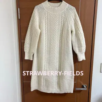 STRAWBERRYFIELDS 화이트 니트 원피스