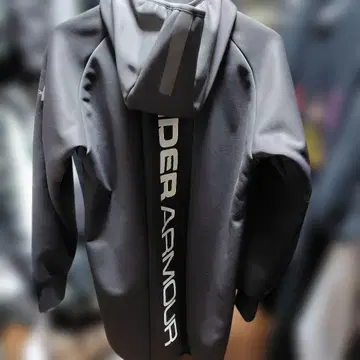 언더아머 풀 집업 후드 부착 아우터