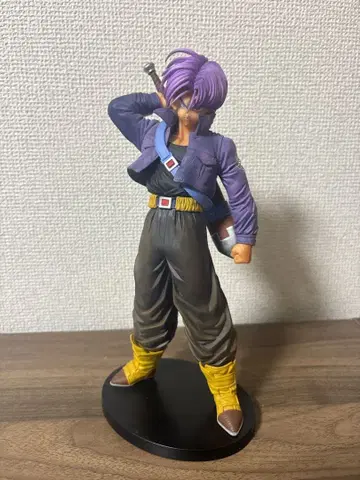 드래곤볼 레전즈 트렁크스 피규어
