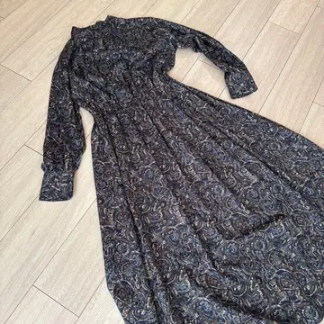 그린 라벨 릴랙싱 페이즐리 무늬 원피스