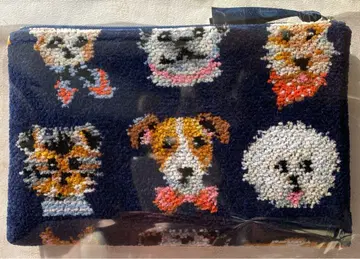 러블리 리드 도기 플랫 파우치