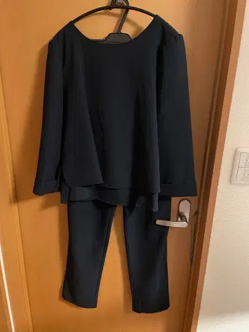 네이비 수트 셋업 플레어 슬리브