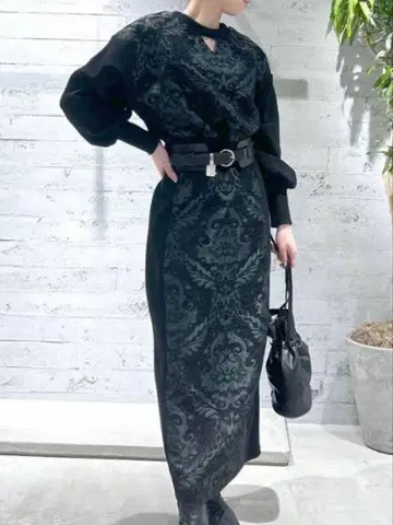 HARE 2way 고블랑 절개 풀오버 & 스커트 세트