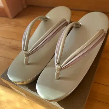 조리 베이지 졸업식 입학식