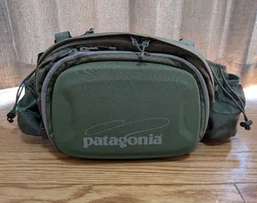 patagonia 바디백 올리브 그린