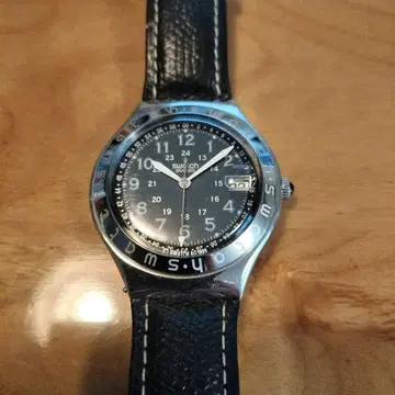 [레어] Swatch 빈티지 1997년 손목시계 블랙 가죽
