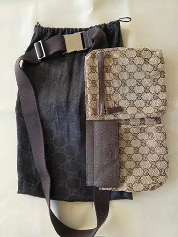 GG 패턴 바디백 베이지/브라운