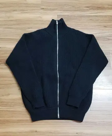 [ UNFOLLOW ] 드라이버즈 니트 사이즈 3