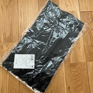 [ 새상품 ] 파이텐 아쿠아 티타늄 실켓 울 머플러