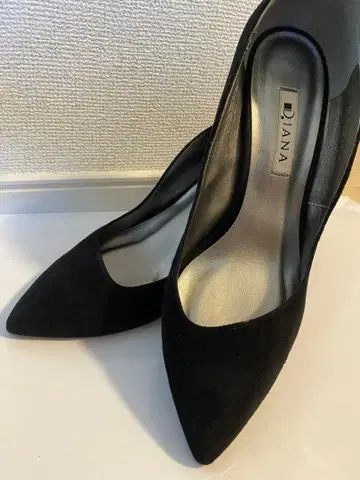 새상품급 다이애나 블랙 하이힐