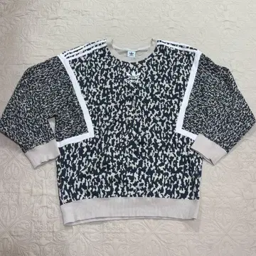 adidas 레오파드 무늬 맨투맨 3선 카모플라쥬 트레이닝복