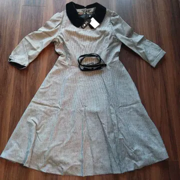 체크 무늬 카라 부착 7부 소매 원피스 벨트 포함