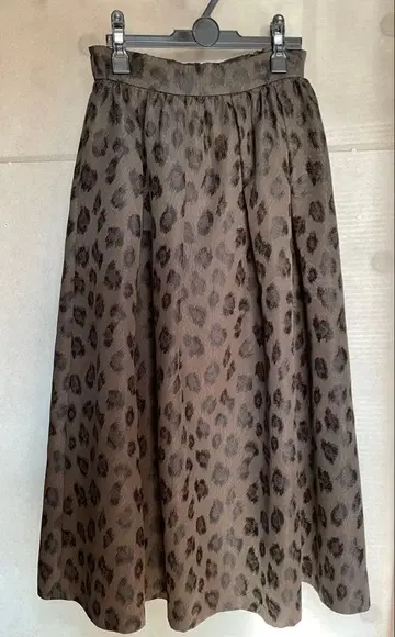 새상품급 [ DONEEYU ] 레오파드 무늬 스커트 36