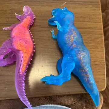 공룡형 피규어 2체 세트