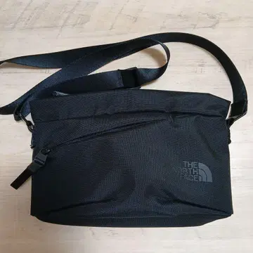 THE NORTH FACE 블랙 숄더백