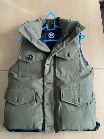 CANADA GOOSE 다운 베스트 M 올리브 그린