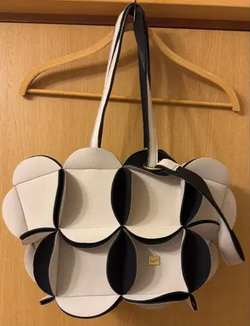 랩처 네이플스 더 페어 - 플라워 2웨이 숄더 그레이지