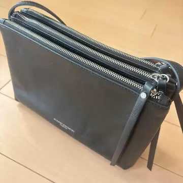 새상품급 GIANNI CHIARINI 지아니카리니 가죽 백 블랙