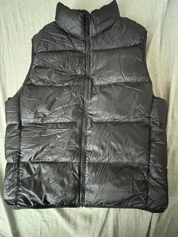 UNIQLO 울트라 라이트 다운 베스트 L 블랙 와이드 퀼트