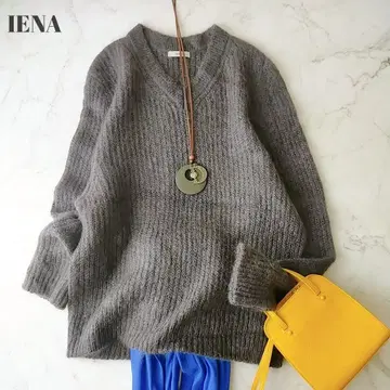 이에나 V넥 모헤어 니트 양모 모헤어