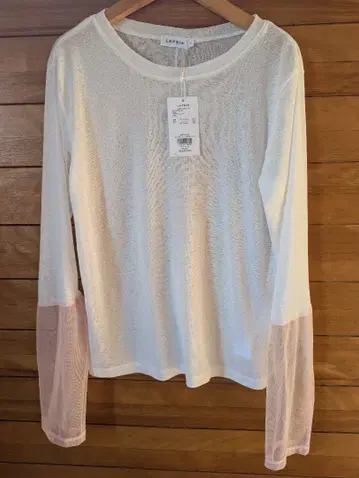 LEPSIM 소매 절개 풀오버 화이트/핑크 메쉬 긴팔 상의