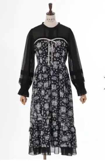 엑시즈팜 프티 부케 패턴 뷔스티에 절개 원피스