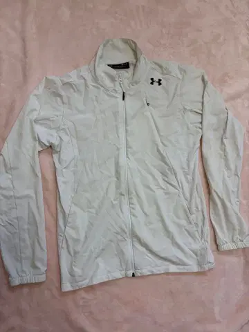 언더아머 화이트 풀 집업 자켓
