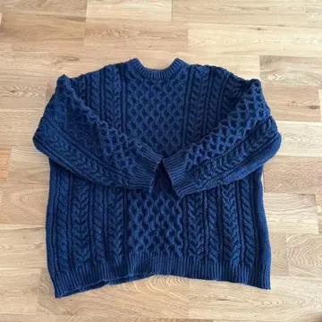 comosmos 네이비 케이블 니트