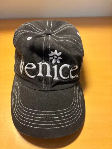 ERL 블랙 캡 venice be nice