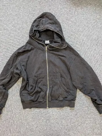 WISHFOREVER 블랙 후드티 M 사이즈