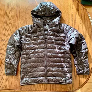 남성용 다운 자켓, M, 브라운, 유니클로, 후드 부착.