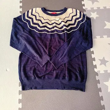 ohta 남성용 네이비와 아이보리 물결 스웨터