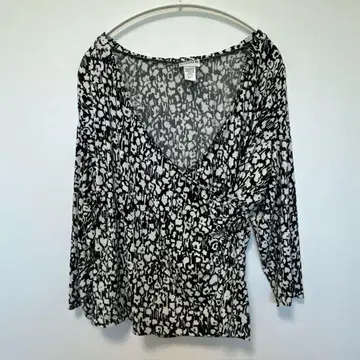 [ CHICO'S ] 꽃무늬 긴팔 상의 사이즈 2