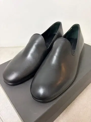 미사용 새상품 유나이티드 애로우즈 가죽 슬립온