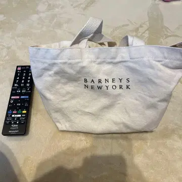 바니스 뉴욕 토트백 화이트