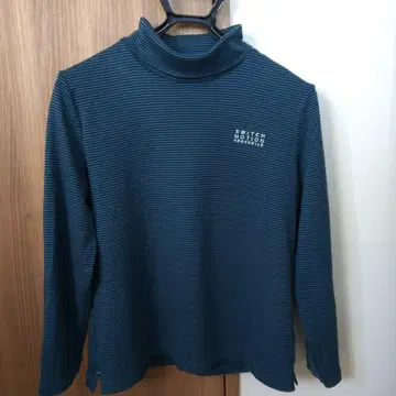 SWITCH MOTION CROCODILE 긴팔 터틀넥