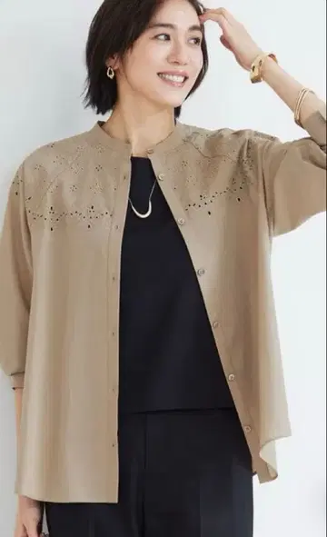 자유구 [세탁 가능] 자수 브로드 셔츠 블라우스 사이즈 38