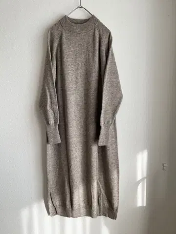 야크 혼방 울 모크넥 원피스 무인양품