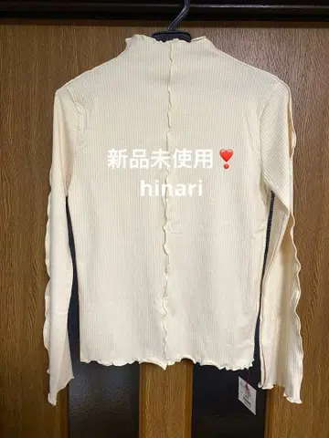 미사용 새상품 hinari 크림색 긴팔 상의