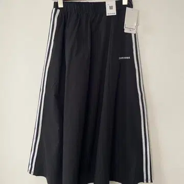 CONVERSE 블랙 플레어 스커트 M