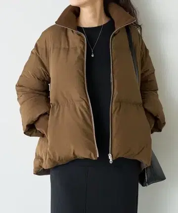 비어즐리 BEARDSLEY 지퍼 플레어 다운 브라운